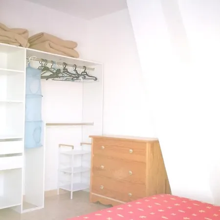 Apartment Vue: 2-bedroom Lakeside Retreat With Garden And Wi-fi La Salvetat-sur-Agout