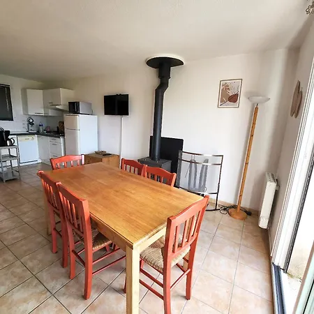 à La Salvetat-sur-aout 50 M² Avec Jardin